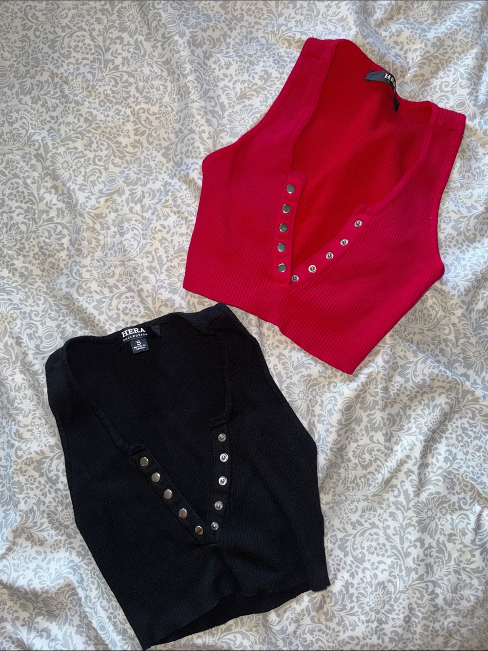 Hera Collection Ribbed Snap-Front Tank Top Duo - Red & Black